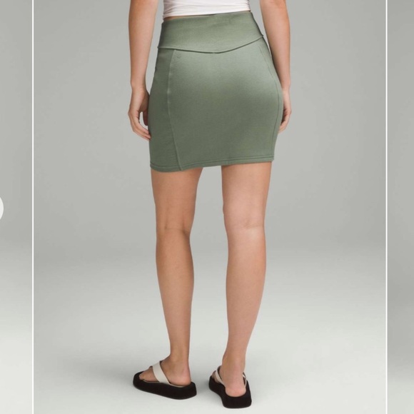 NWT Lululemon Scuba High-Rise Mini Skirt Grey Eucalyptus Size XS - Picture 2 of 10